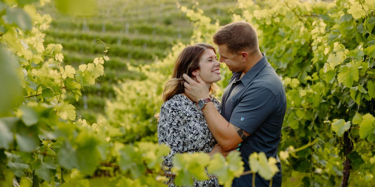 Couple photoshoot in the vineyards