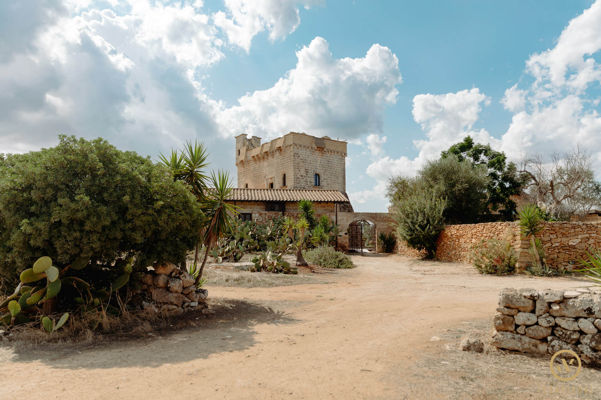 magical wedding at Tenuta Monacelli in Apulia