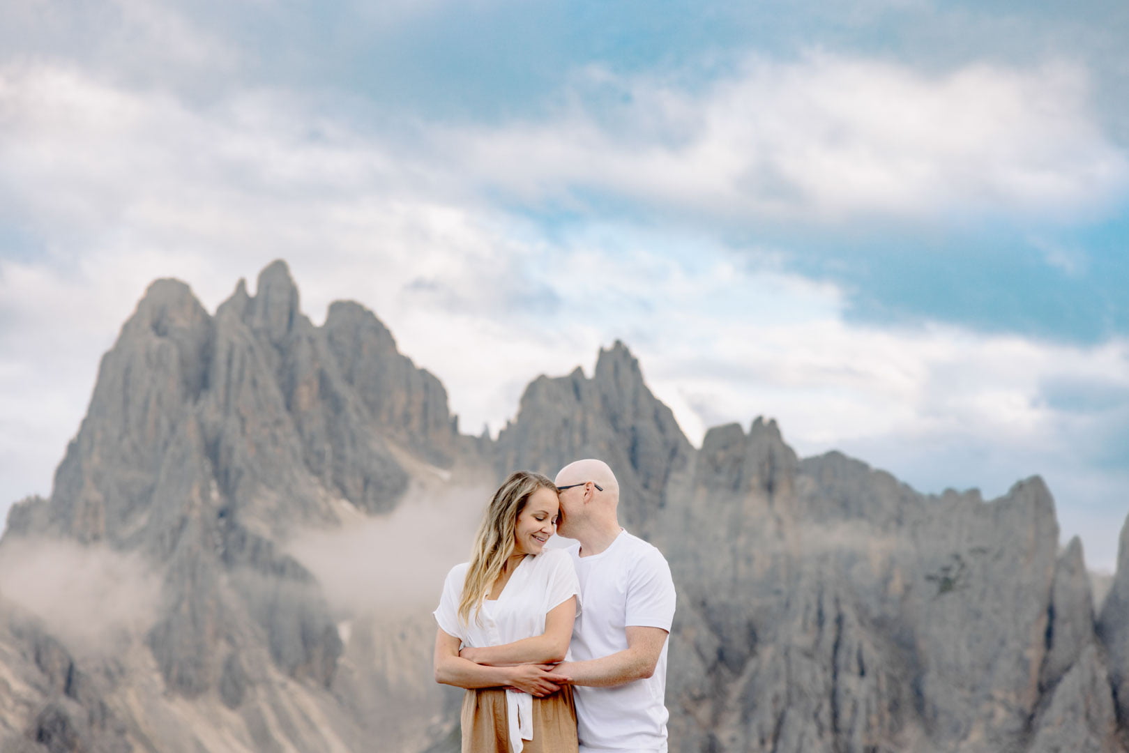 engagement photoshoot in the Dolomites